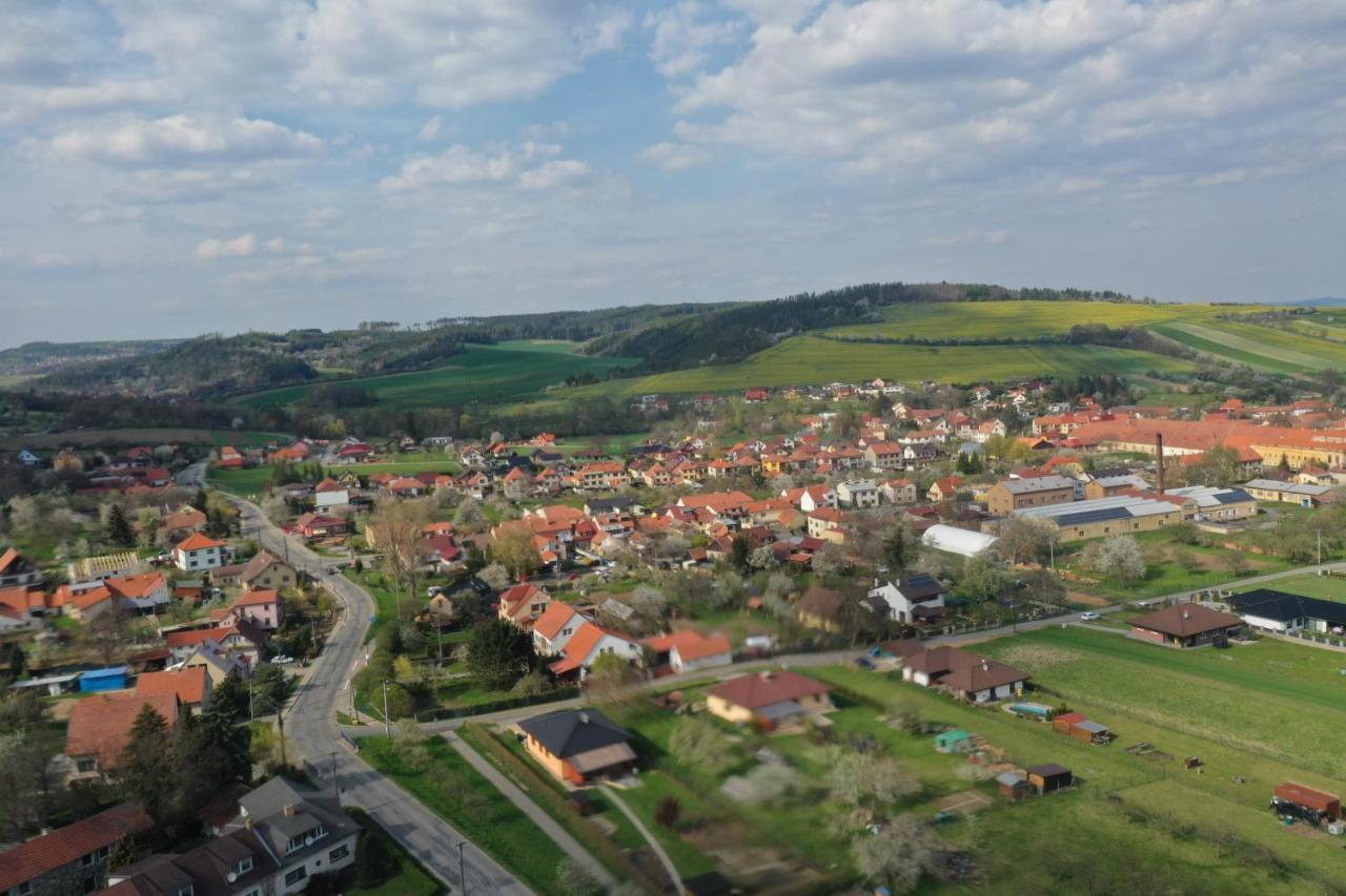 Penzion Renesance Drnovice (Blansko) Exterior foto