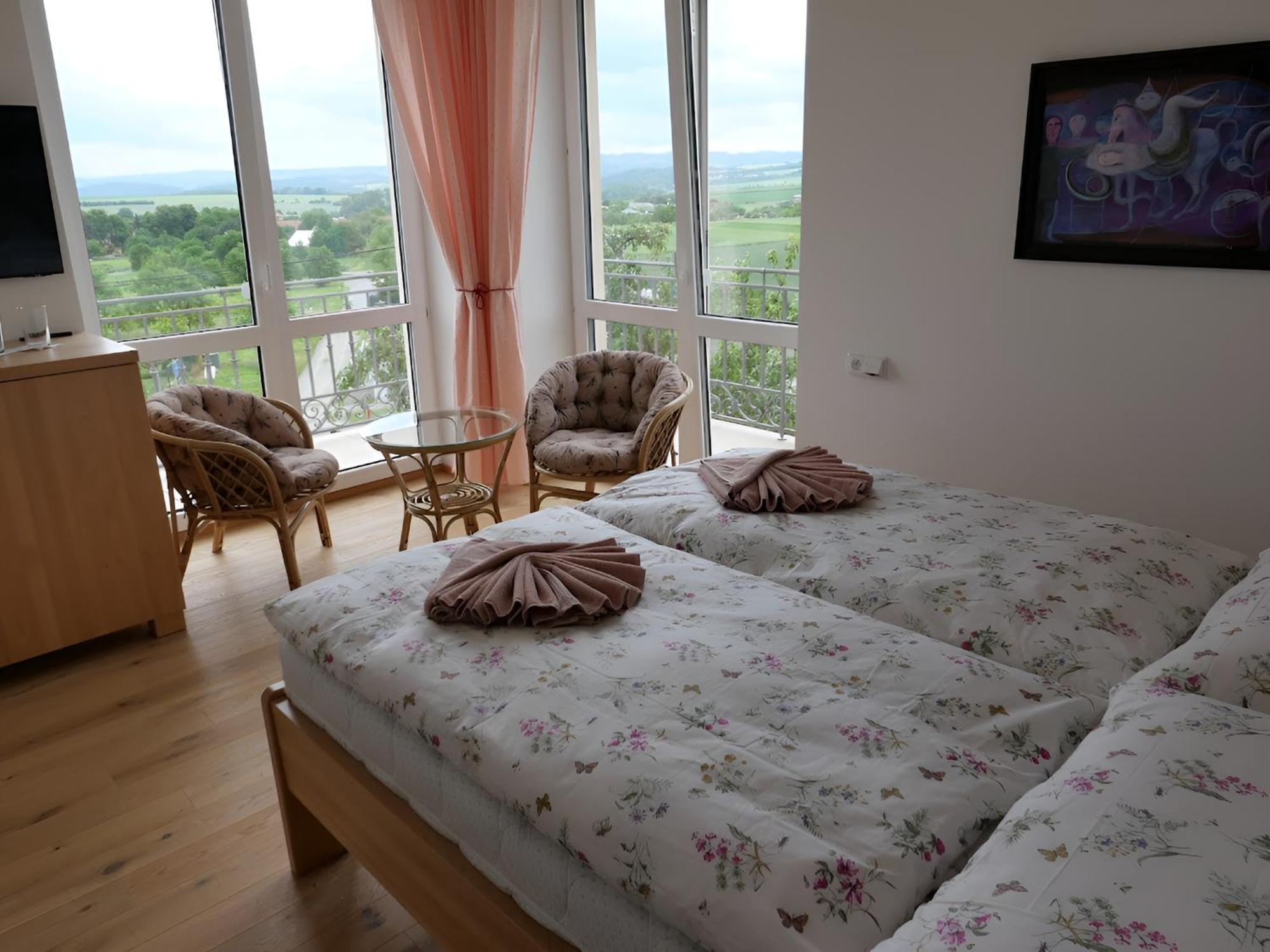 Penzion Renesance Drnovice (Blansko) Exterior foto